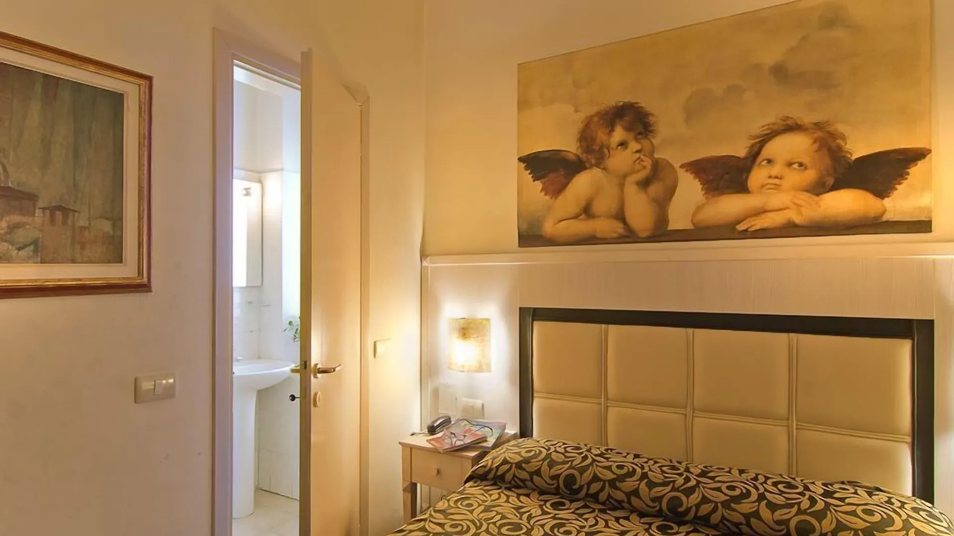 Florence Room B&B 2*,
